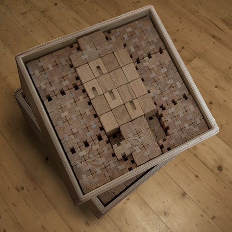 the second tray of modular components